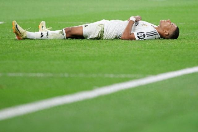 足球报：邵佳一有四大特质被认可，熟悉足协和国字号工作（邵佳一四大优势获认可，熟悉足协与国字号事务）