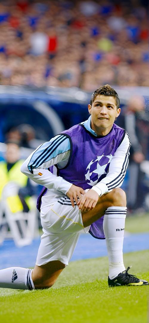 英媒：伊万-托尼不太可能1月回英超，也不太可能踢世界杯（英媒：伊万-托尼1月难回英超，世界杯参赛希望渺茫）