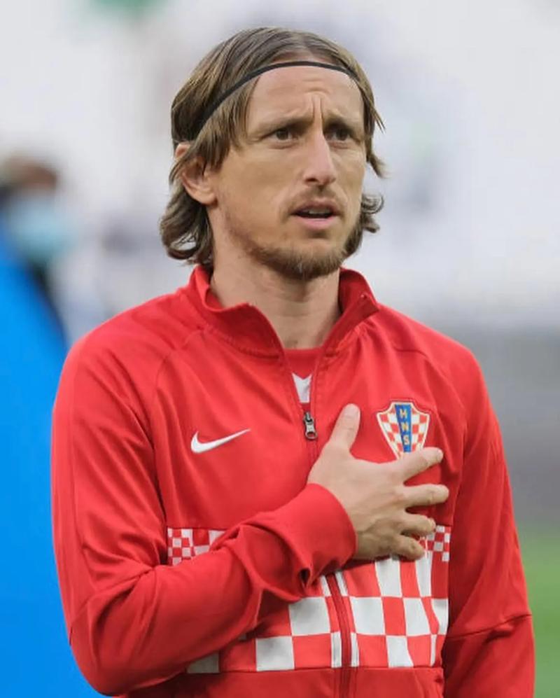 本轮亚冠精英观众人数：成都27836人居首，申花第4，海港第5