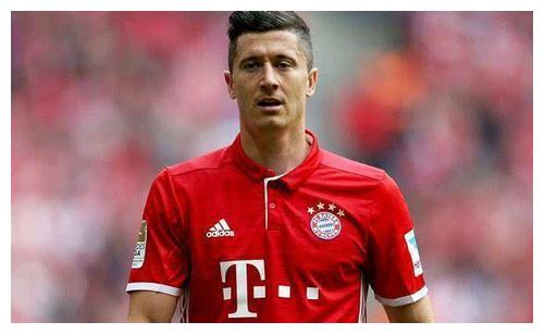 意甲三分制时代，斯帕莱蒂是第二位率队参加过三大德比的主帅